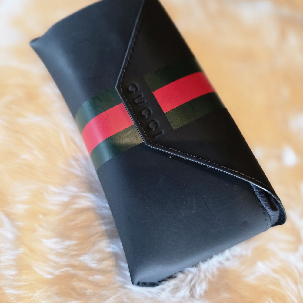 Gucci Red Sunglasses for Women - Picture 10 of 12